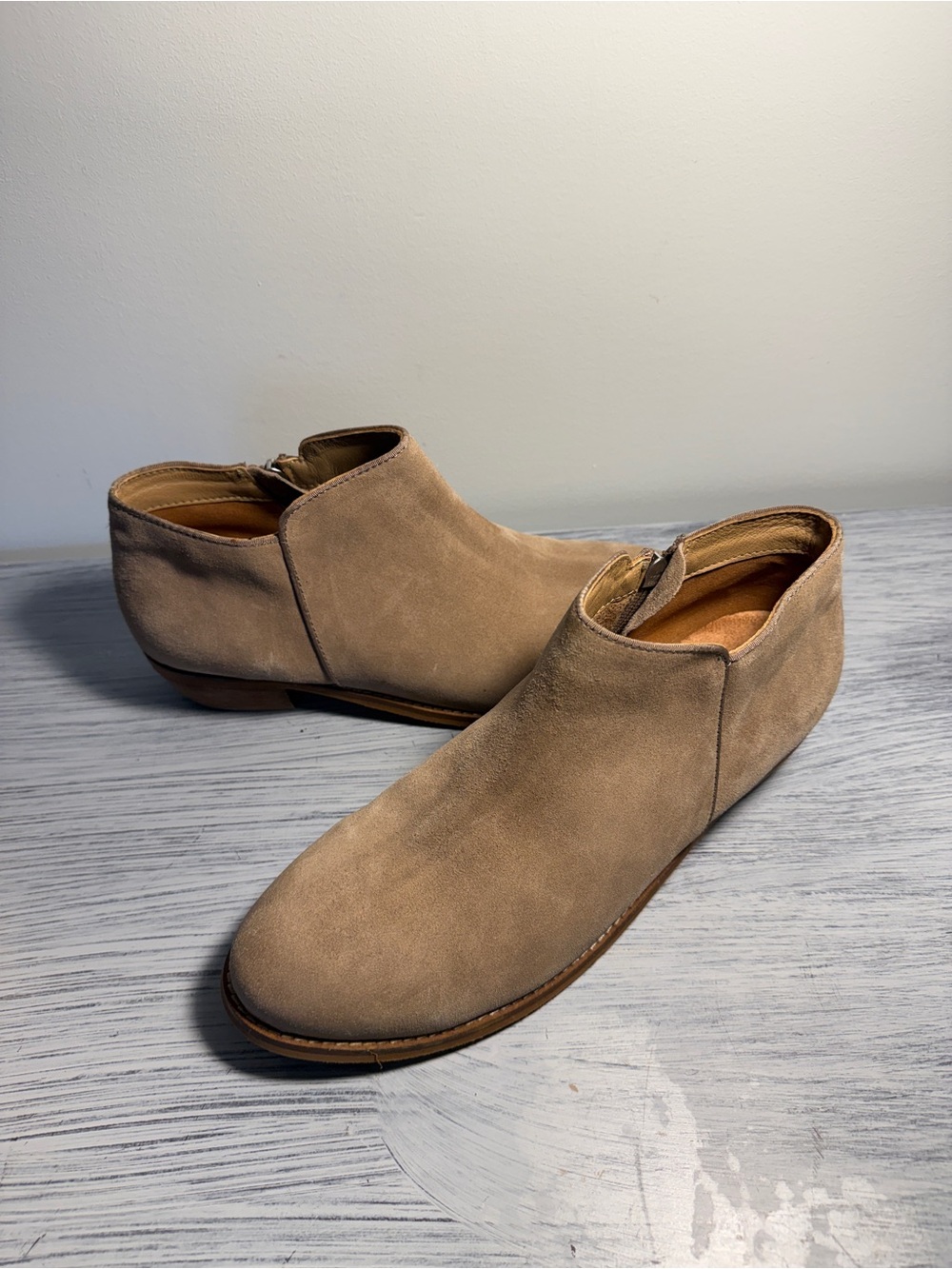 SoftWalk Rocklin 2.0 Tan Suede Nubuck Ankle Booties Boots Size 10W Wide NEW